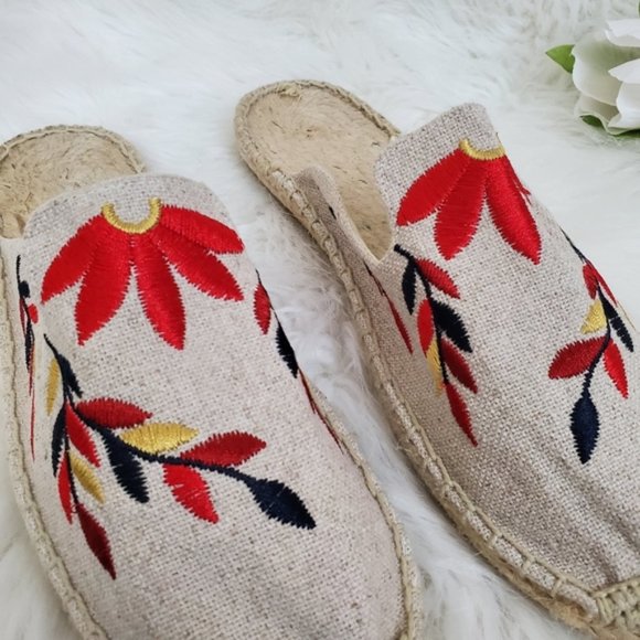 Soludos Floral Embroidered Espadrille Flat Mules - Picture 7 of 8